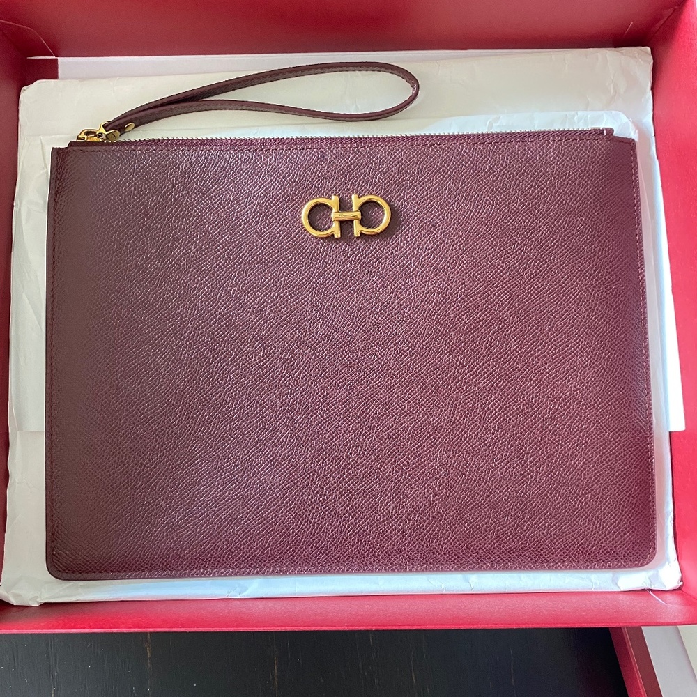 Salvatore Ferragamo Gancini Clutch Bag in Grained Leather